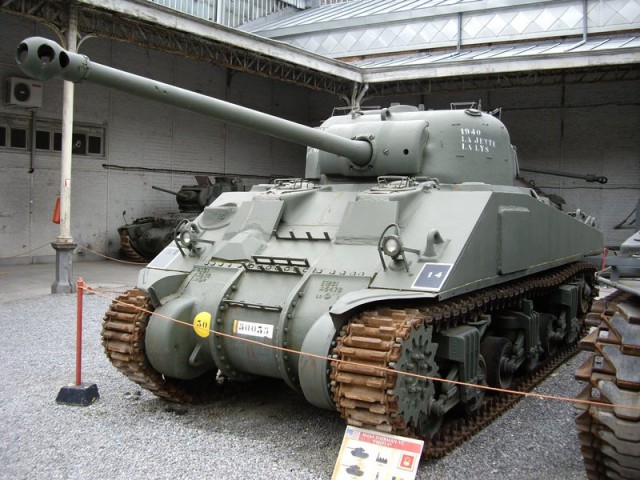 Sherman or Firefly? Here is a guide to the Sherman Firefly!!