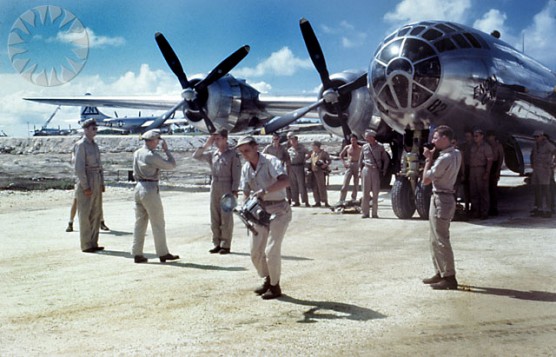 10 Amazing pictures of Tinians MASSIVE B-29 Bases and one picture to ...