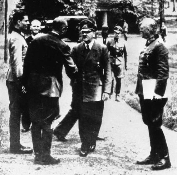 The Guard Who Let Stauffenberg In Recalls The Explosion That Nearly ...