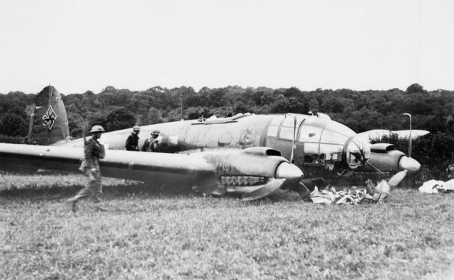 22-incredible-images-of-crashed-luftwaffe-planes-during-the-battle-of