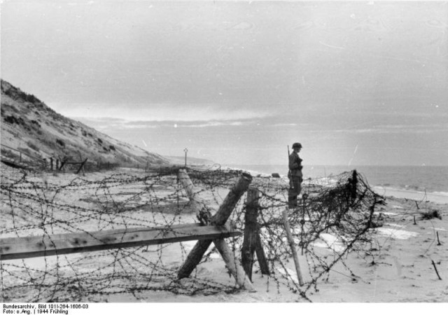 These 44 Pictures From The Atlantic Wall Show What The Allies Were Up ...