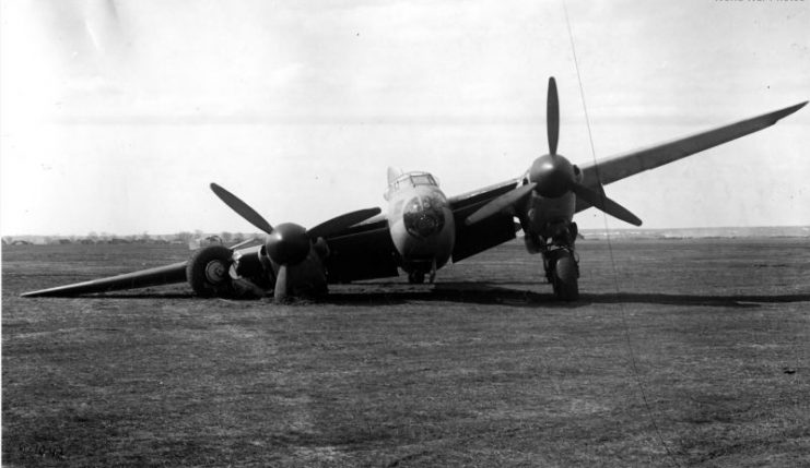 34 Pictures of the Best Warbird of WWII - De Havilland Mosquito