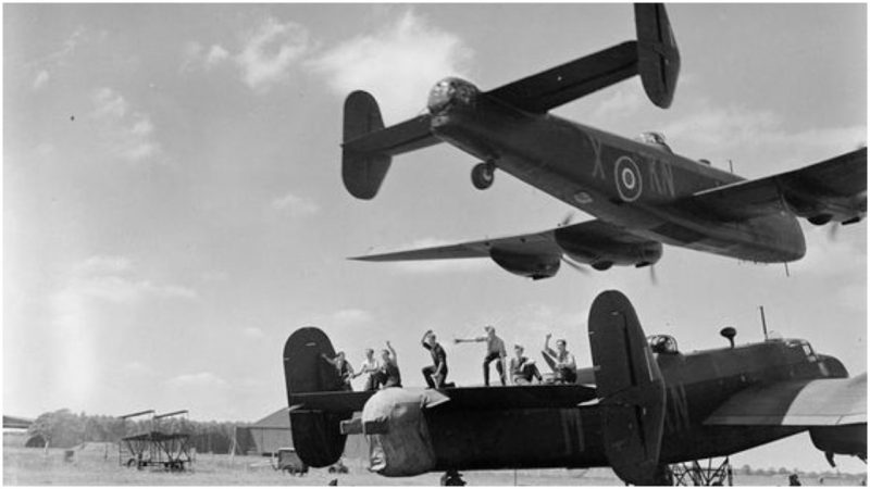 Halifax Bomber Crew Positions