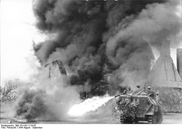 Sd.Kfz. 251 16 “Flammpanzerwagen”, somewhere in Russia, August-September 1944 [Bundesarchiv, Bild 101I-281-1110-03 Petraschk CC-BY-SA 3.0].