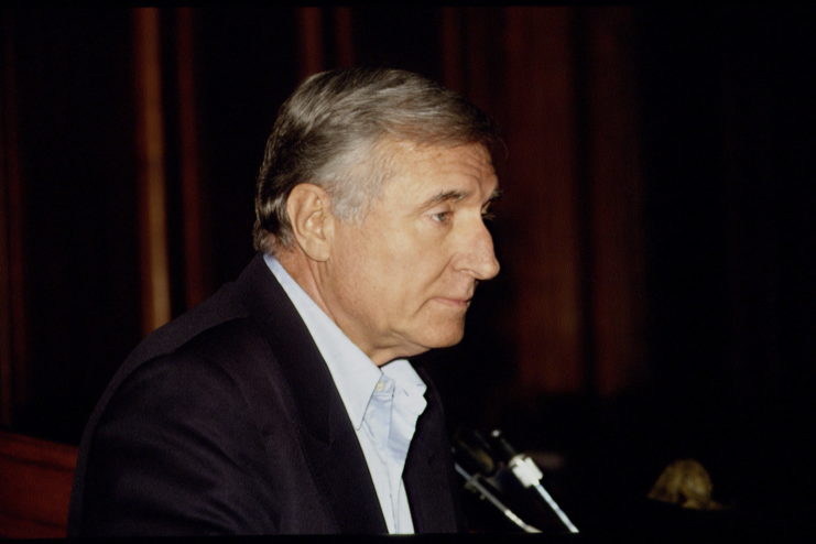 Photograph of Bob Denard testifying at the Court of Appeals in 1993