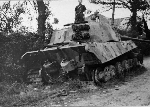 36 images of destroyed Panzers and Shermans | War History Online