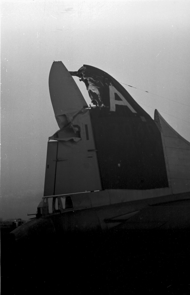 20 Images Of Damaged B-17 Bombers That Miraculously Made It Home | War ...