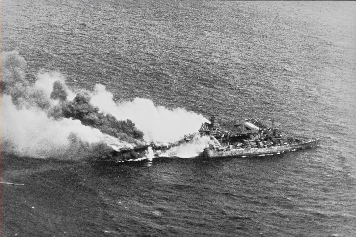 6 Severely wounded WWII Aircraft Carriers in the Pacific that stayed ...