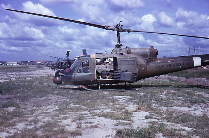 The Bell Uh-1 Huey Gunship - Amazing Pictures And Assault Videos