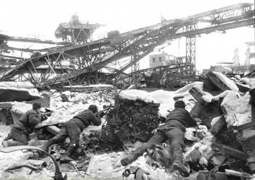 Not One Step Back - Incredible Urban Combat Pictures From Stalingrad ...