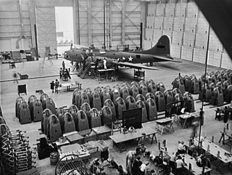 Mighty Boeing B-17 Flying Fortress In WWII - Amazing Picture Collection ...