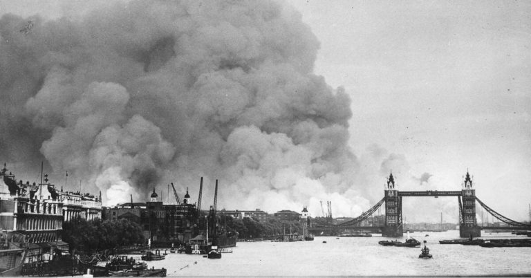 When London Burned - Extraordinary Stories From The Blitz In WW2 | War ...