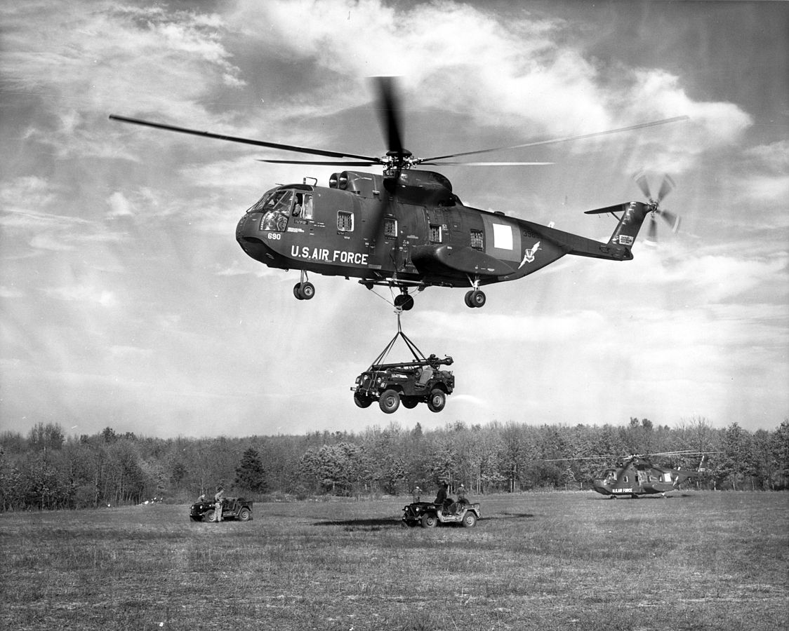 US Pilot Gerald Young: Rescued Comrades from the Jungle of Vietnam ...