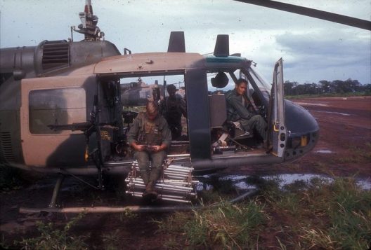 The 'Huey' - Legendary Workhorse of Vietnam War in 30 Pictures | War ...