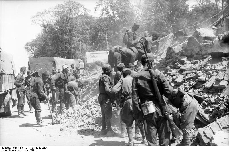 The Hellish Environment of German Stalag #352 in Belarus | War History ...