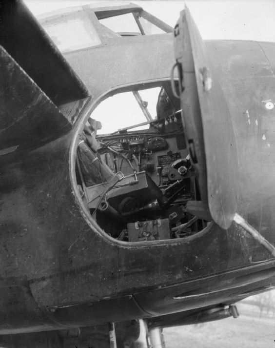 34 Pictures of the Best Warbird of WWII - De Havilland Mosquito | War ...