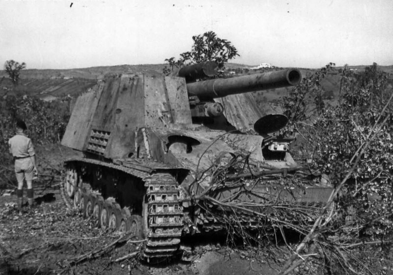 King of the Battlefield: 26 Pictures of The Hummel Self-Propelled ...