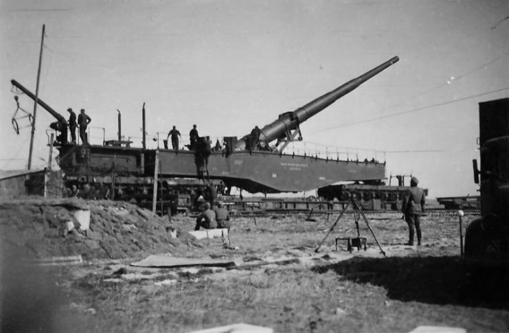 Krupp 80 cm Kanone Schwerer Gustav (Dora) Railway Gun