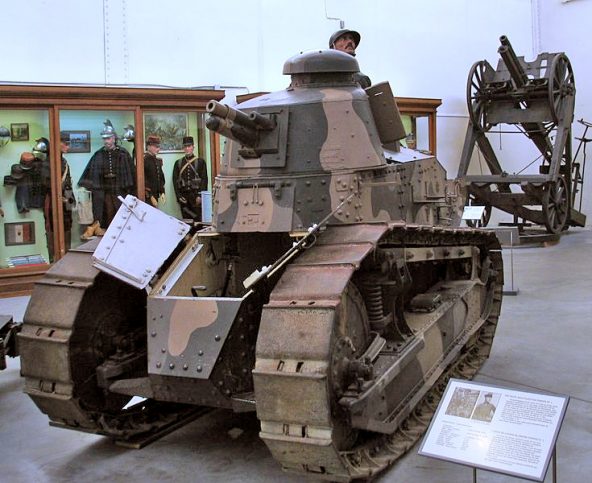 Paving the Way for Tank Development - Renault FT 17 in 30 Cool Photos ...