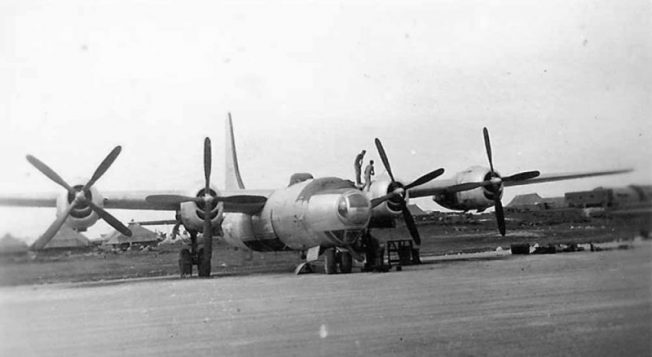 The B-32 Dominator: The Heavy Bomber In Service For Less Than A Year ...