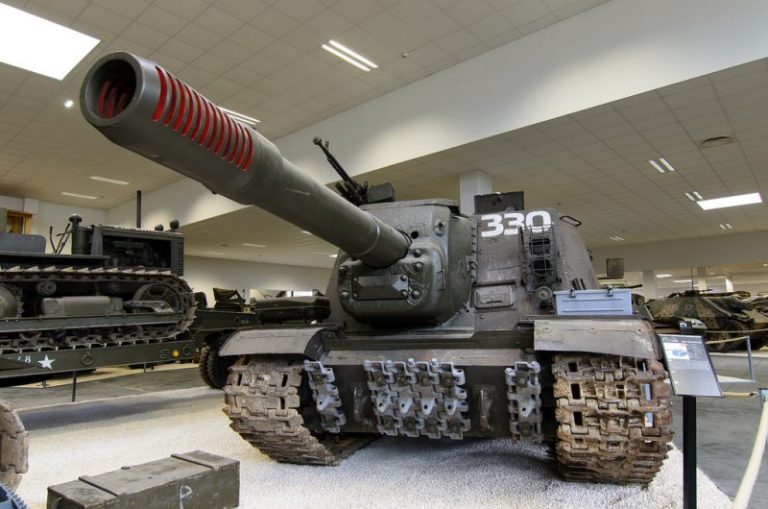 The Destroyer of Beasts: ISU-152 Self-Propelled Artillery | War History ...