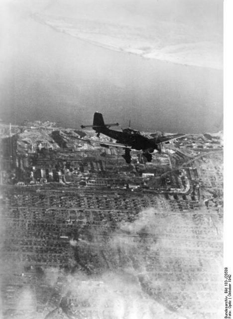 Junkers Ju 87 B during the Battle of Stalingrad. Photo: Bundesarchiv, Bild 183-J20509 CC-BY-SA 3.0