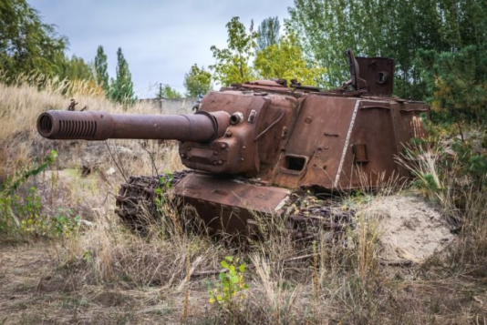 The Destroyer of Beasts: ISU-152 Self-Propelled Artillery | War History ...