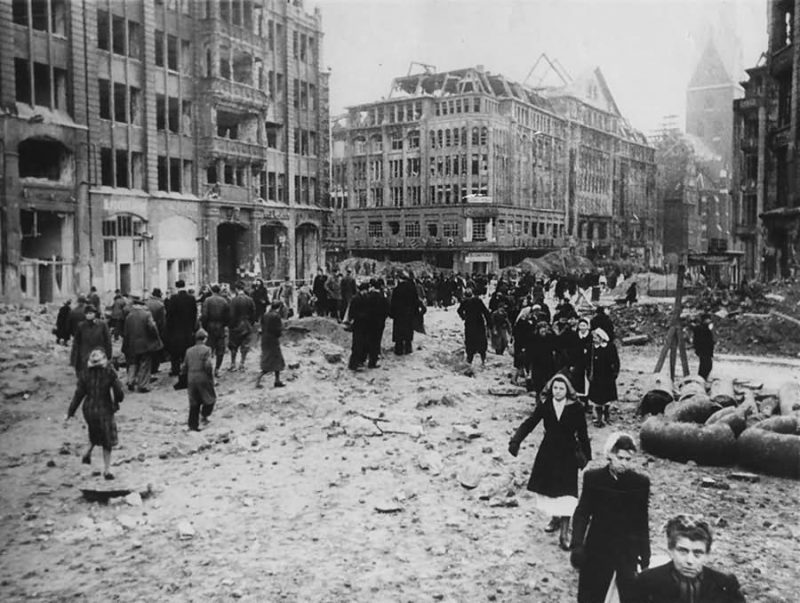 The Fall of WW2-era Germany in 30 Images | War History Online