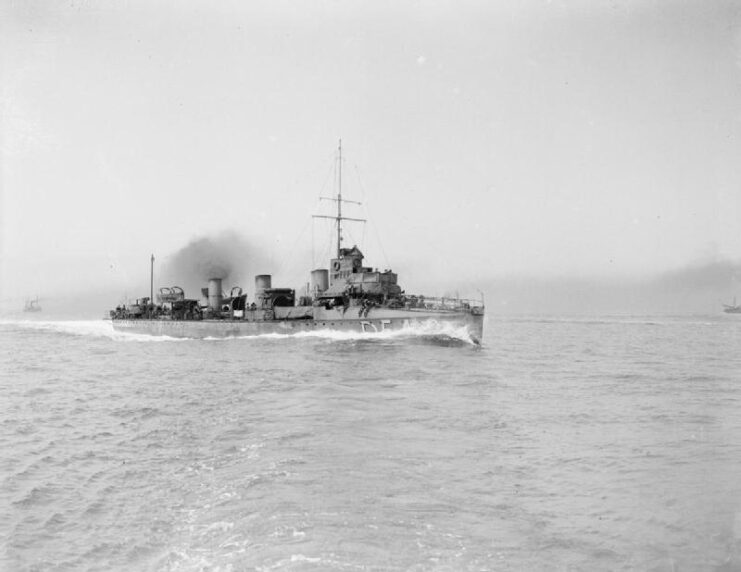 HMS Falcon (1899) at sea