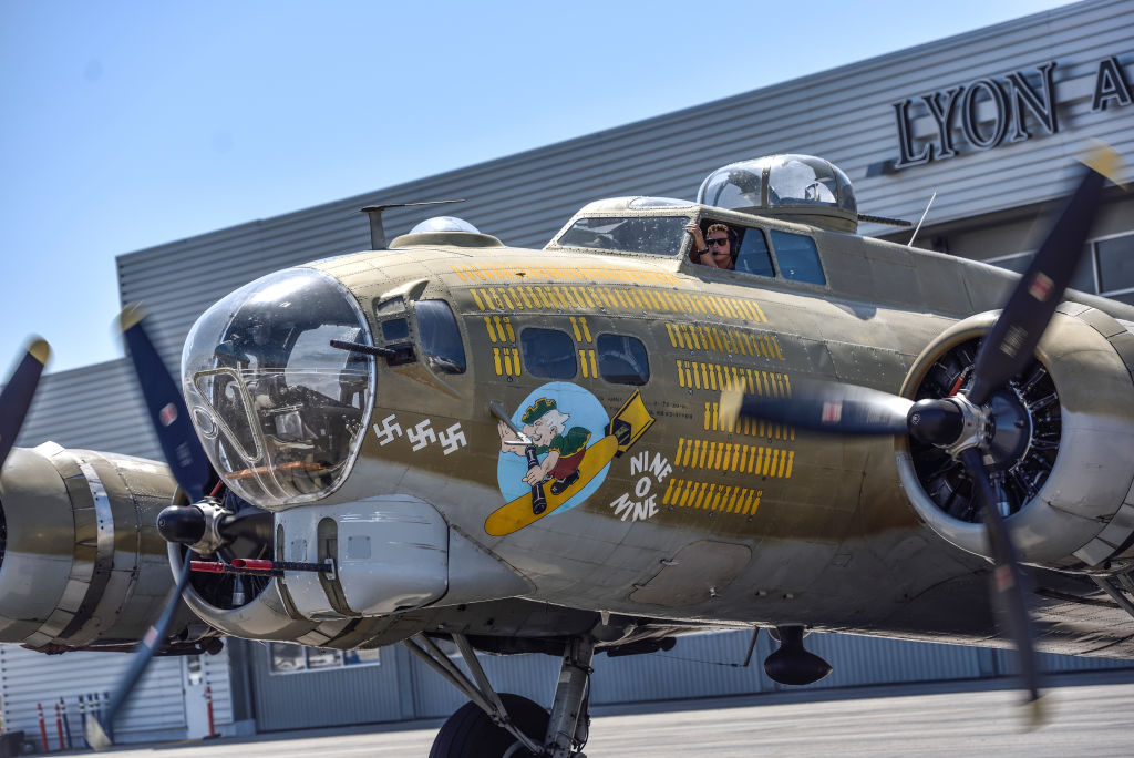 Seven Dead After B-17 Crashes, Bursts Into Flames At Bradley Airport ...