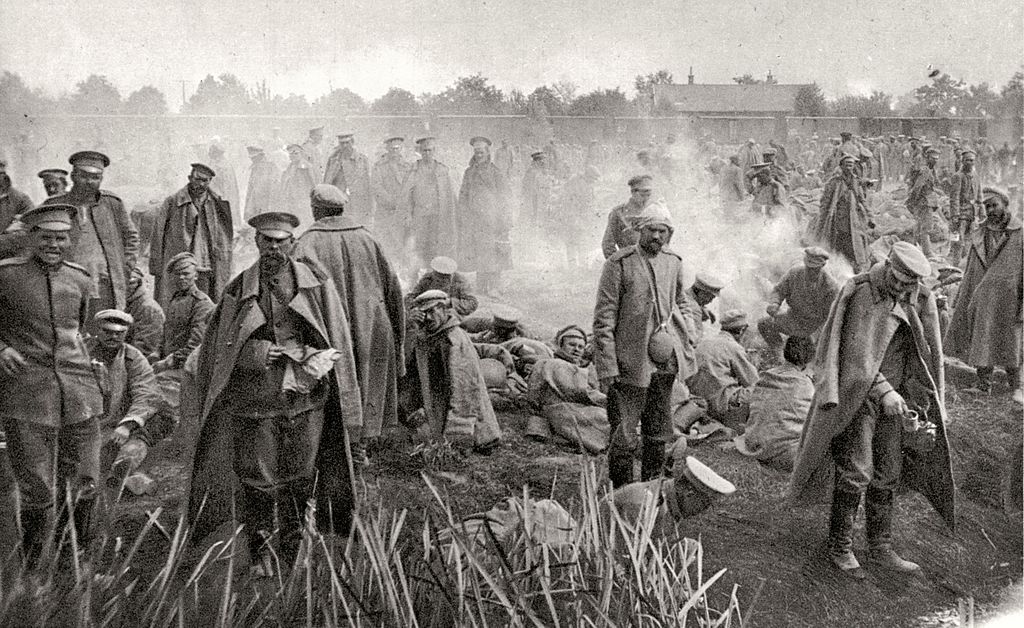 The TRUE story behind this creepy WWI photo 