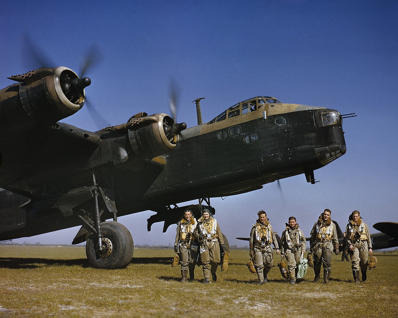 Remains Of British WWII Airmen Recovered From Stirling Wreckage In ...