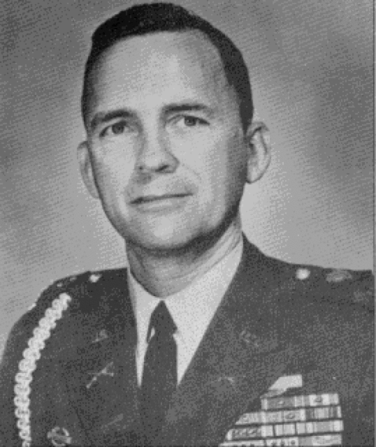 Military portrait of Ralph Puckett
