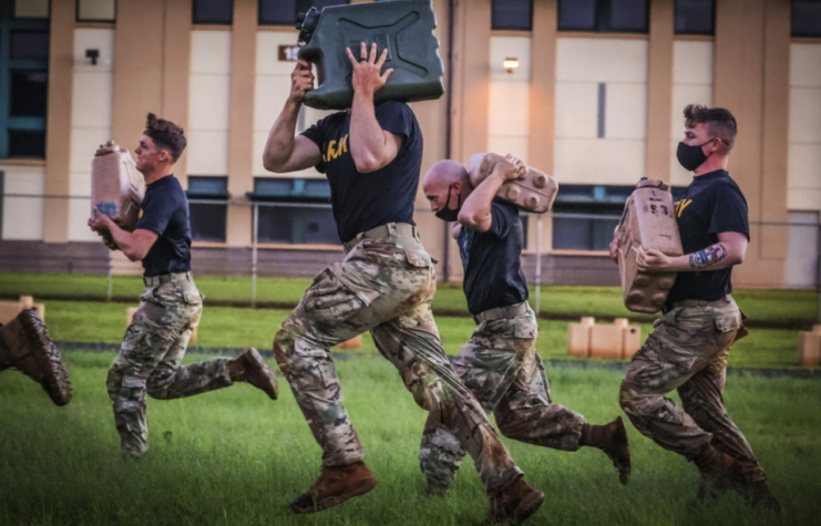 Soldiers conducting a surfboard competition