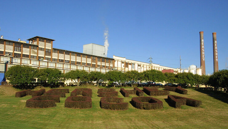 Exterior of the Hershey's Chocolate factory