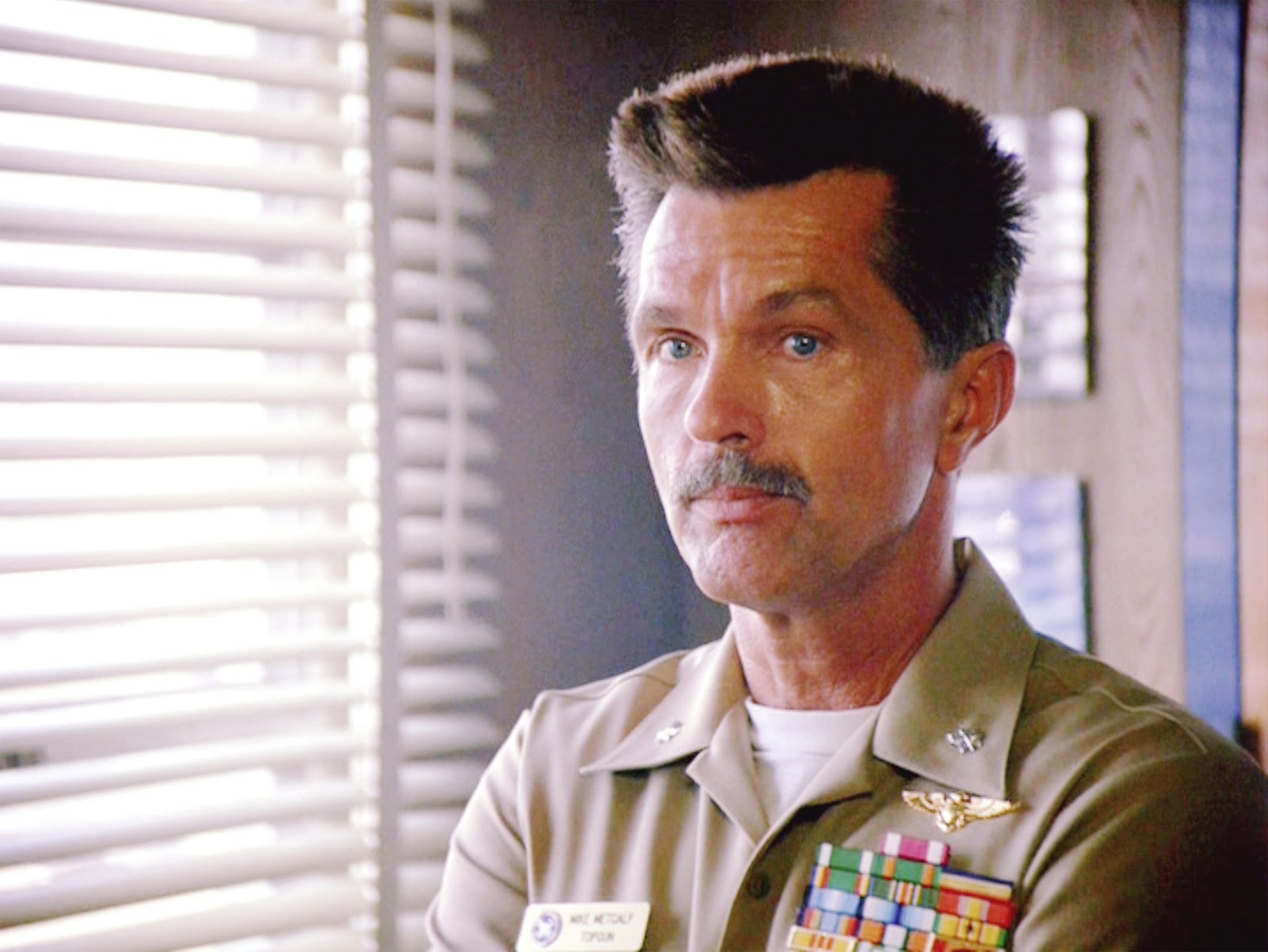 Сохранил том. Tom Skerritt in Top Gun 1986. Top Gun актеры 1986. Top Gun фильм 1986 John Stockwell. Top Gun Скерритт, том.