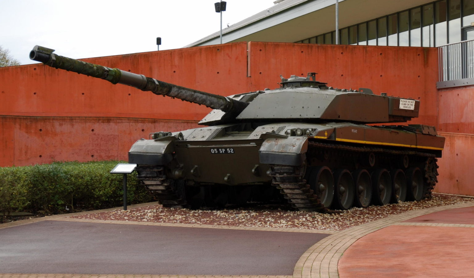 A British Challenger 1 Set the Record for the Longest Tank-on-Tank Kill ...