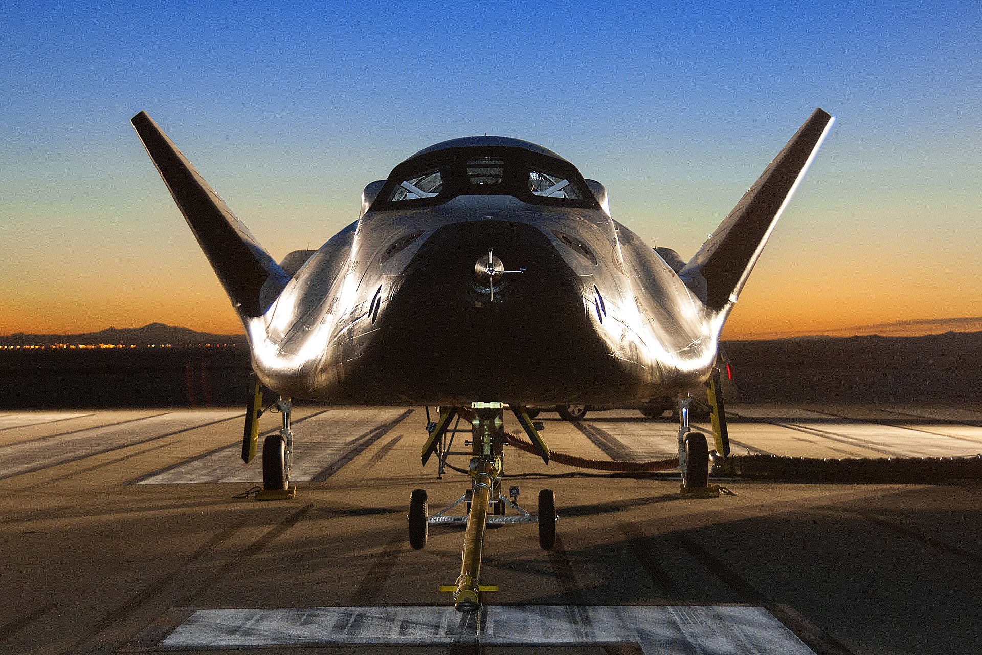 Dream Chaser Spaceplane Could Transport US Military Troops To Space