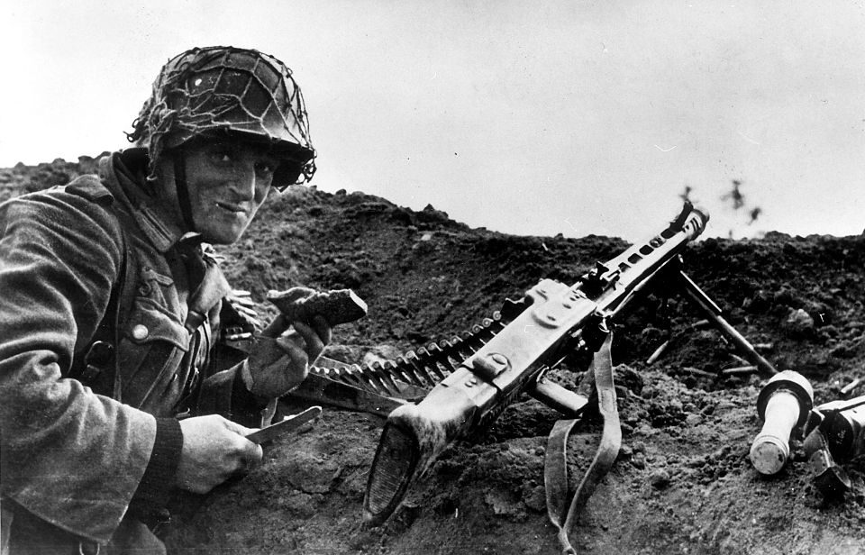 MG-42: The German Machine Gun That Mowed Down Enemies On the ...