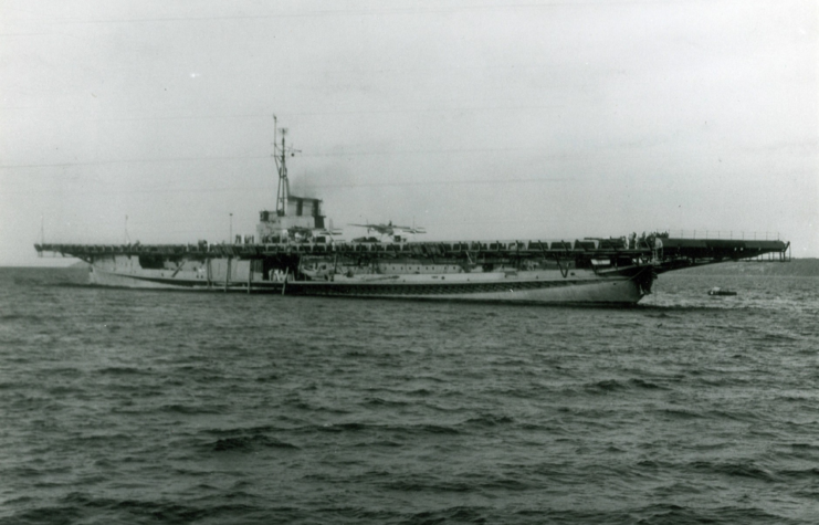 USS Sable (XI-81) sailing through Lake Michigan