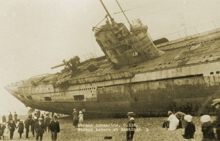 Crowd gathered around the beached SM U-118