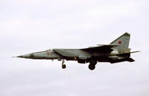 The Mikoyan-Gurevich MiG-25 Scared The West - Until A Defector Exposed ...