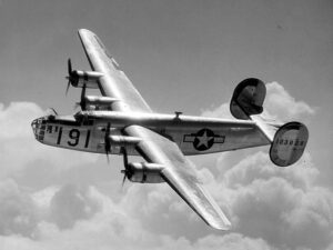 The B-17 Flying Fortress Saw Use As An Airliner?! 12 Facts About The ...