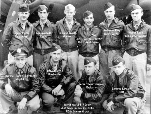 10-man crew of the Boeing B-17 Flying Fortress 'Rikki Tikki Tavi' standing together