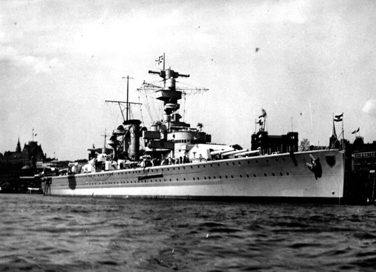 Deutschland anchored at port