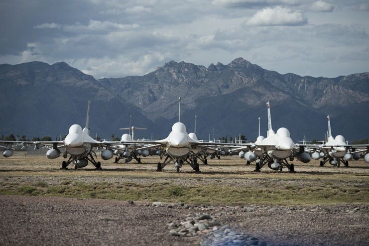 General Dynamics F-16 Fighting Falcons parked in the Arizona desert