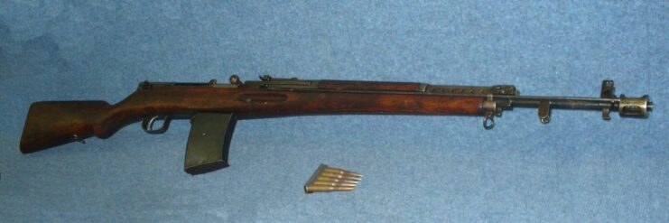 Simonov AVS-36, Soviet self-loading rifle.