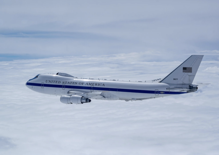 Boeing E-4B in flight