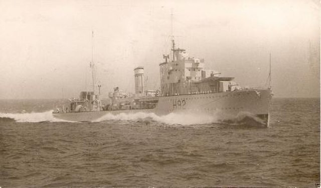 HMS Glowworm (H92) at sea